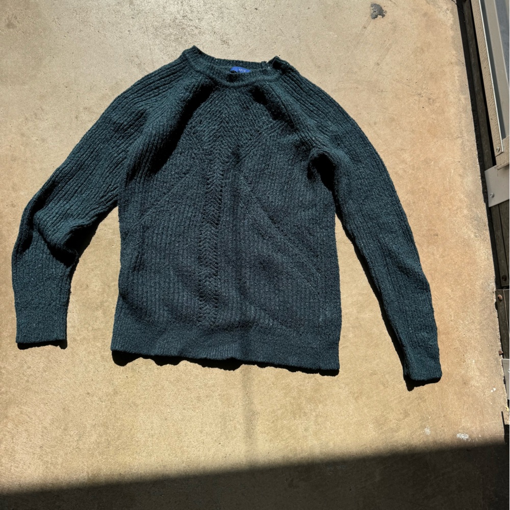 Dark Green knit Apt.9 sweater SIZE M